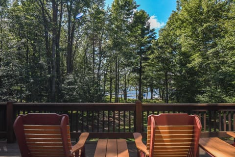 Constantly Cozy by Taylor Made Deep Creek Vacation Rentals Maison in Deep Creek Lake
