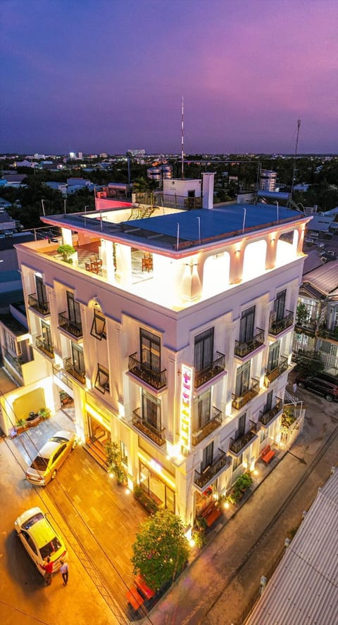 Property building, Night, Bird's eye view