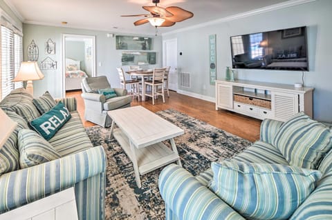 Murrells Inlet Escape with Private Pool and Grill House in Surfside Beach