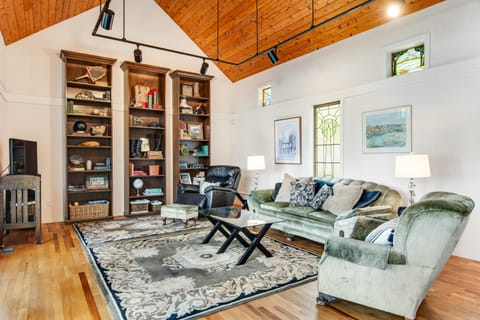 The American Dream House in Lakewood