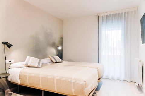 APARTHOTEL SALBURUA Apartment hotel in Vitoria-Gasteiz