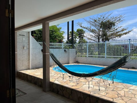 Casa com piscina Praia de Leste House in Pontal do Paraná