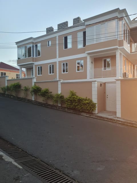 Lovely 2 Bedroom Apartment with shared Pool Condo in Dominica