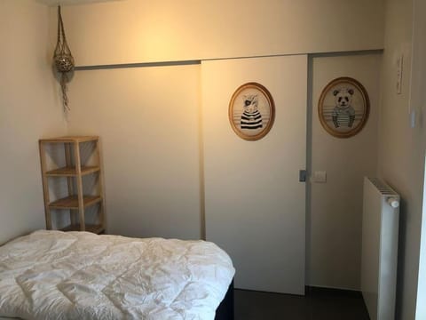 Hedendaags, verzorgd appartement op unieke locatie Condo in Bredene