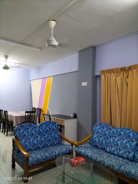 Communal lounge/ TV room, Living room