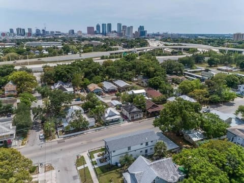 Stunning & Perfect Home Near Downtown Tampa & YBOR House in Tampa