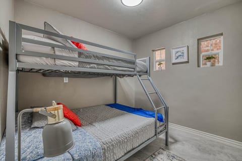 Bed, Photo of the whole room, Bedroom, bunk bed