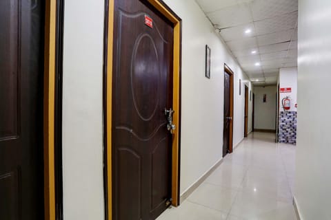Collection O Hotel Moon Light Hotel in Lucknow