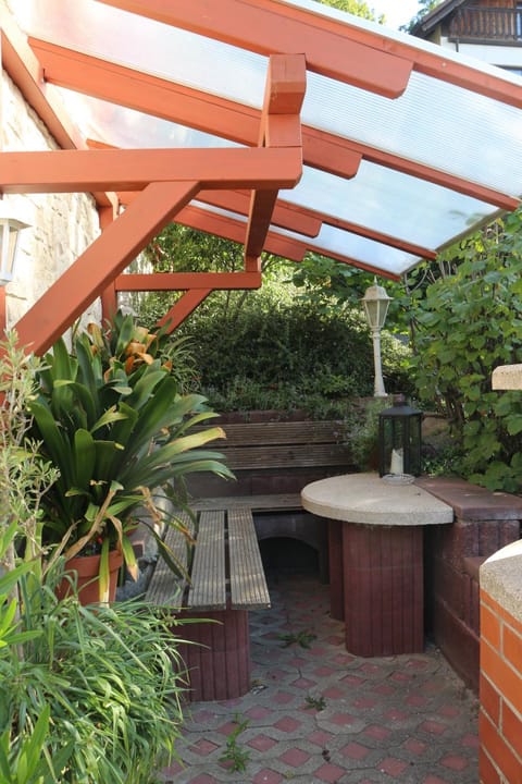 BBQ facilities, Garden, Garden, Balcony/Terrace, Seating area, Garden view