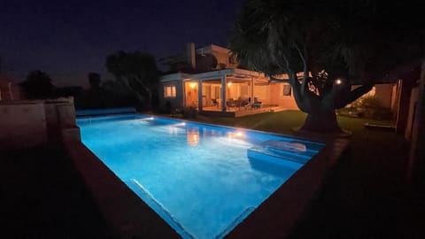 Sunny Florida Villa in Torrevieja