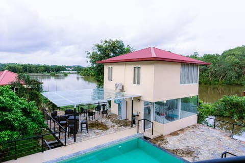 Property building, Balcony/Terrace