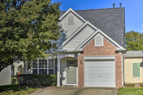 Morrisville Townhome with Community Amenities! House in Morrisville