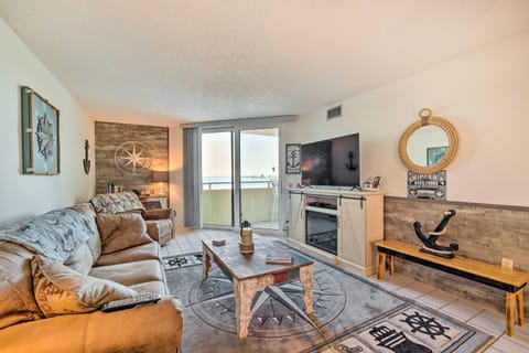 Coastal Hudson Condo with Gulf Front Views! Apartamento in Hudson