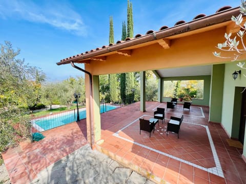 Patio, Balcony/Terrace