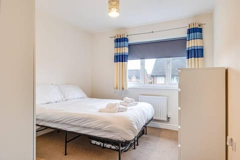 Cosy 2 Bedroom Home in Wigan Condo in Wigan