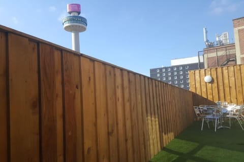 City CTR Penthouse - rooftop bar, sleeps 19 Apartment in Liverpool