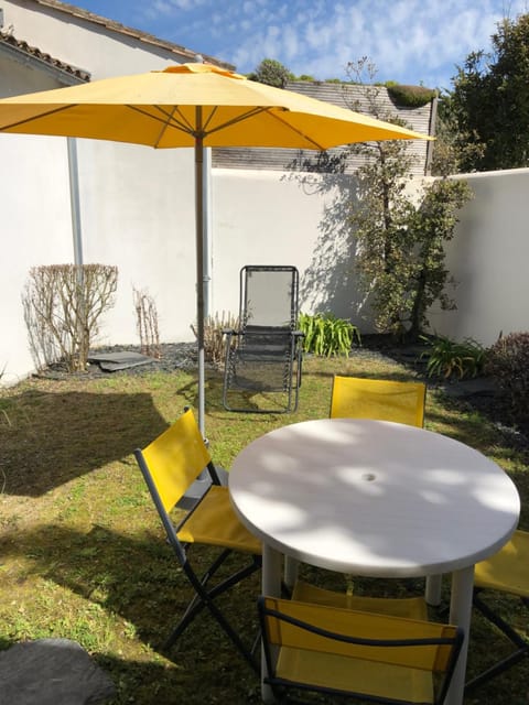 Garden, Dining area