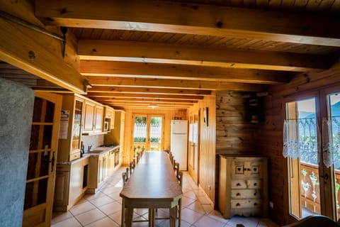 Dining area, kitchen