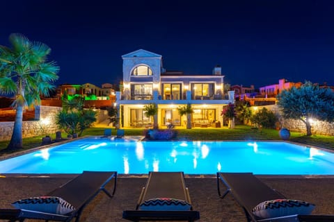 VillaSunset with Magnificent Sea View Villa in Cesme