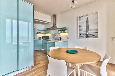 Charming Clifton Apartment - Number 4701 Condo in Cape Town