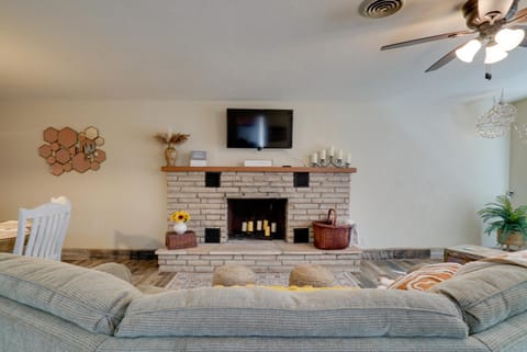 Chic Silver City Getaway with Patio and Gas Grill Casa in Silver City