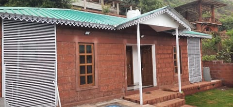 THE SIZZLING RESORT 5BHK Chalet in Mahabaleshwar