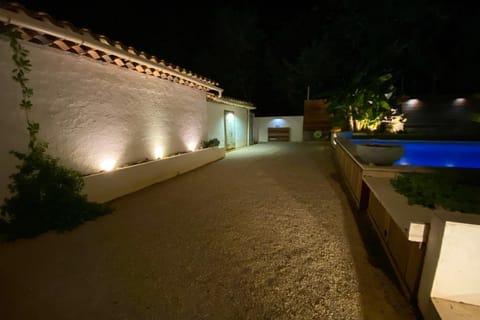 La Dolce Villa 11 sleeps Pool & Landscaped Garden Villa in Mandelieu-La Napoule