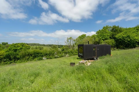 Secluded Offgrid Cabin w/ Sunset View & Fireplace House in City of Canterbury