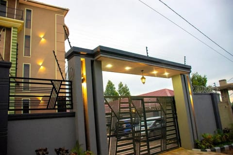 Secure cozy getaway near Kampala business district Apartment in Kampala