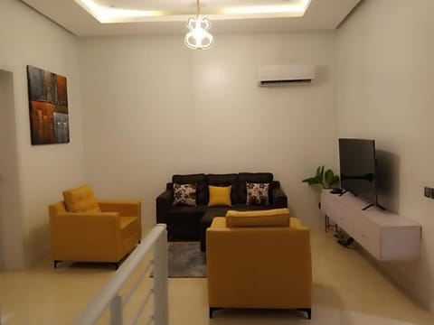 3 Bedroom Duplex with Pool and gym In Banana island Lagos Condo in Lagos
