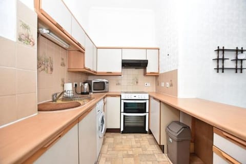 Lovely flat overlooking the Clyde Condo in Greenock