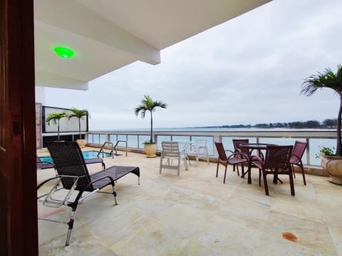 Day, Natural landscape, View (from property/room), Balcony/Terrace, Dining area, Sea view, sunbed