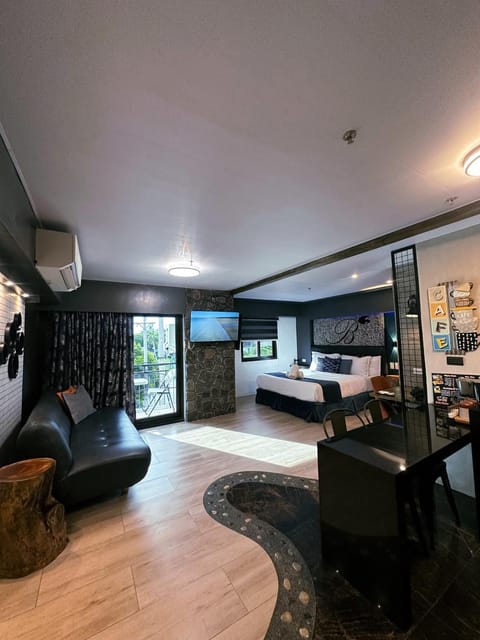 Blue Tulip - 4mins from Mactan Airport Hotel in Lapu-Lapu City