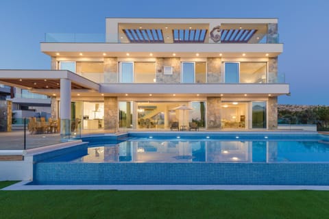 Property building, Pool view, Swimming pool, Swimming pool