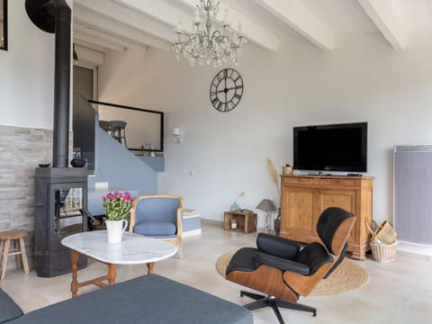 Holiday Home Les Terrasses de L'Eau Blanche-4 by Interhome House in Cavalaire-sur-Mer