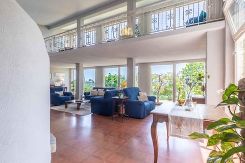 Living room, Garden view