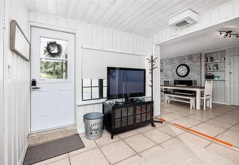 TV and multimedia, Dining area