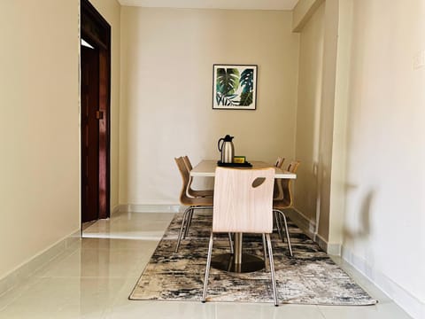 Spacious 3 Bedroom Apartment Excellent Location Bugolobi Kampala - Immersion 1 Condo in Kampala