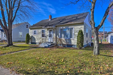 Charming Family Home about 4 Mi to Granite Peak! Casa in Wausau