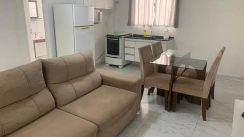 Kitchen or kitchenette, Living room, Seating area, Dining area, minibar, stove