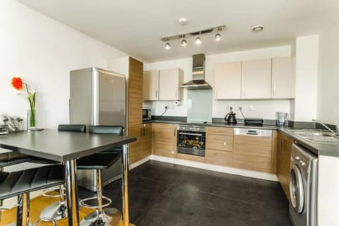 Luxury 2 bedroom apartment in Central London with free Parking Condo in London Borough of Islington