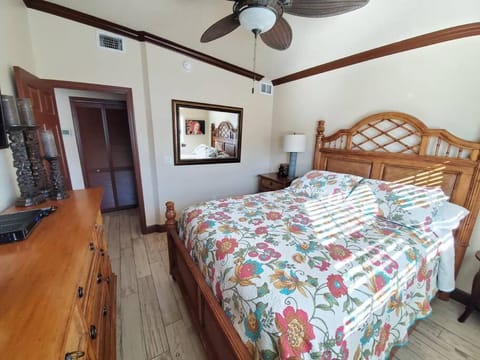 Hawaiian Cottage - Heated Pool Walk to the Beach Appartement in Cape Canaveral