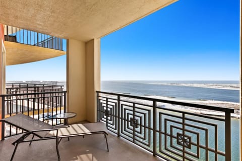 Emerald Grande W625 Apartment in Okaloosa Island