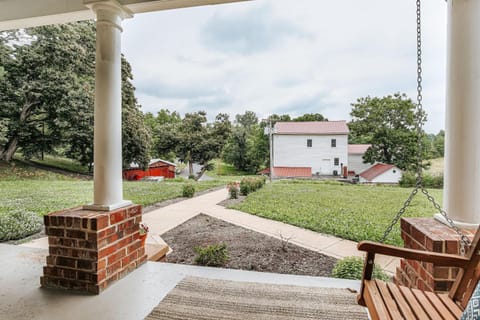 Camp Trapezium Inn in Nelson County