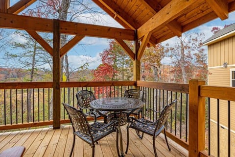 Harmony Peak chalet House in Gatlinburg