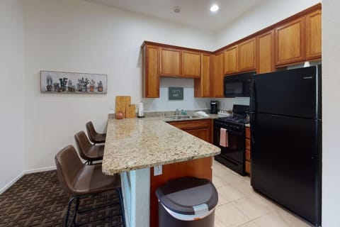 CLR103 Downstairs 1 Bedroom Close to Old Town LQ House in Indian Wells