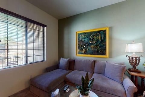 CLR109 Charming 1 Bedroom Overlooking the Pool House in Indian Wells