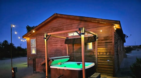 Property building, Hot Tub