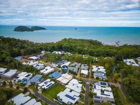 Belle Escapes Havenly Luxury Villa Palm Cove Maison in Palm Cove