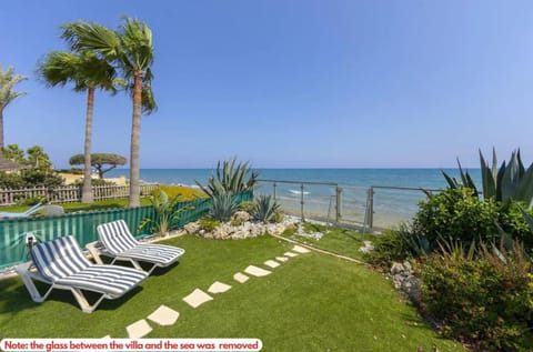 Beachfront Villa Carpe Diem Villa in Larnaca District